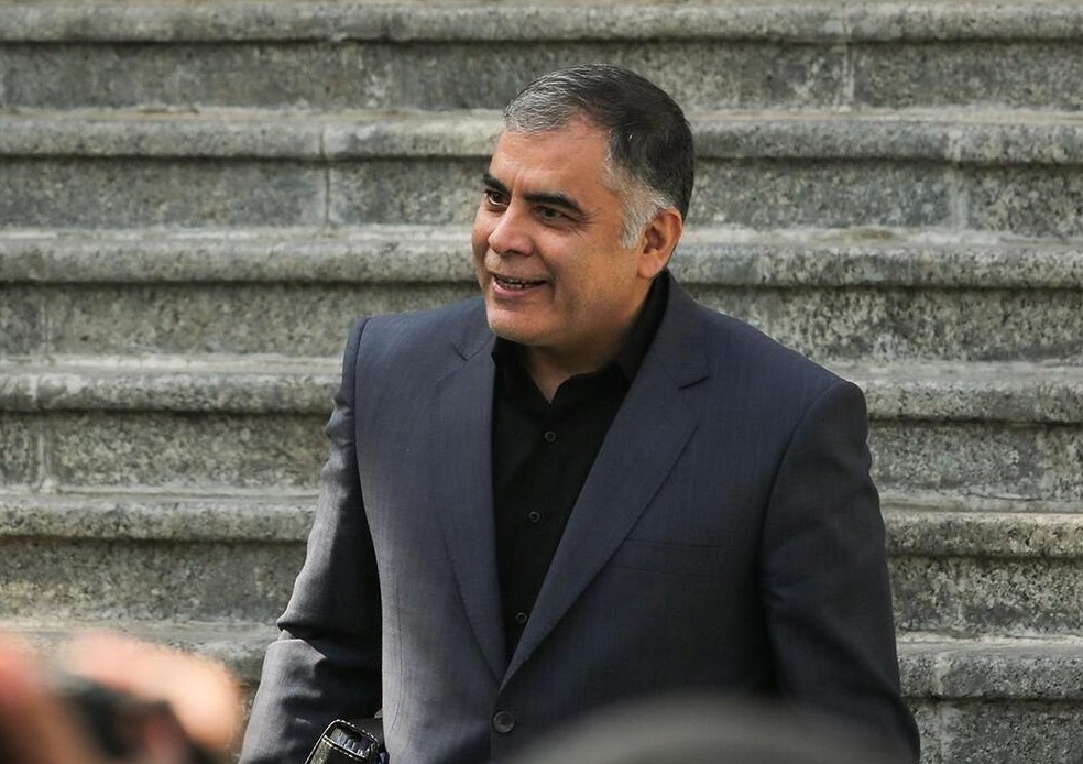 وزیر نفت: حجم واردات بنزین به سطحی رسیده که برای بودجه کشور آزاردهنده است؛ باید برای آن باید تدبیر شود