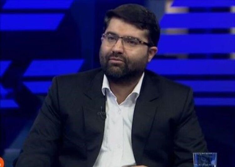 ادعای سقاب اصفهانی: عضو هیچ جناح سیاسی یا حزبی نیستم و در هیچ جلسه حزبی، جناحی یا سیاسی شرکت نکرده‌ام