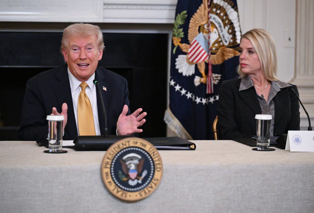 ترامپ لایحه انتشار پرونده‌های اپستین را امضا کرد