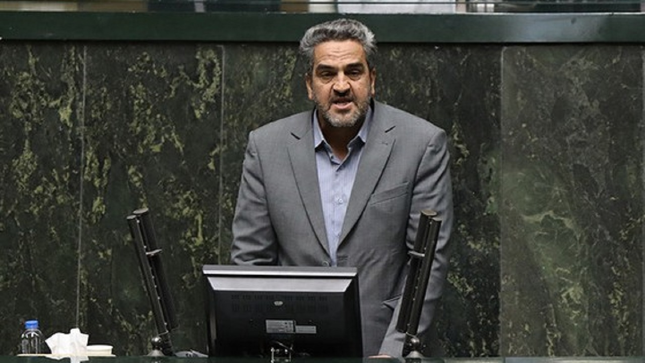 بخشی، نماینده مجلس: اگر مشکل تورم حل شود نیازی به دستکاری قیمت بنزین نیست