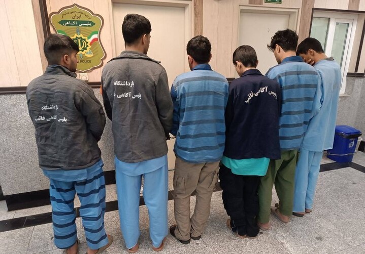 نیکبخت:۶ نفر از اراذل و اوباش اصفهان دستگیر شدند