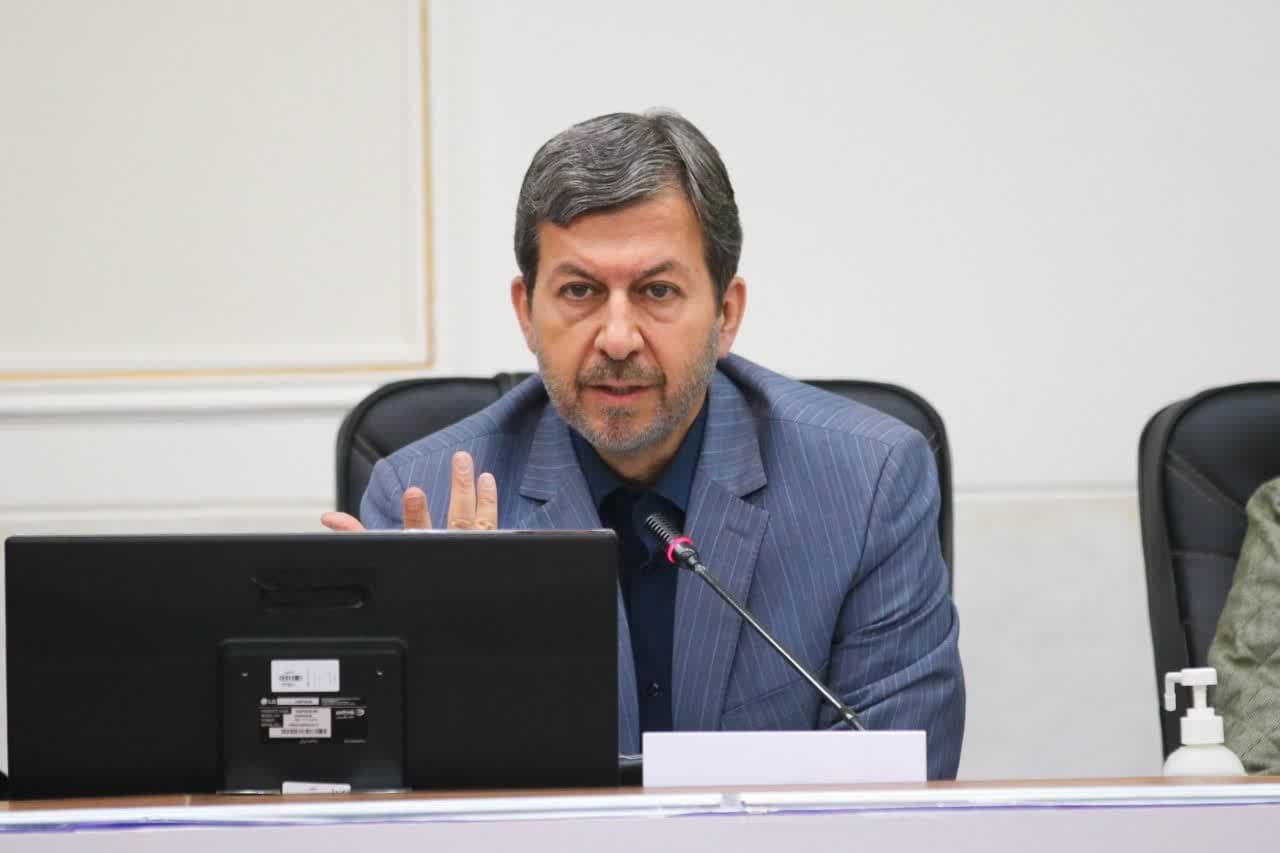 استاندار اصفهان: با اتحاد و مقاومت از شرایط سخت عبور می‌کنیم