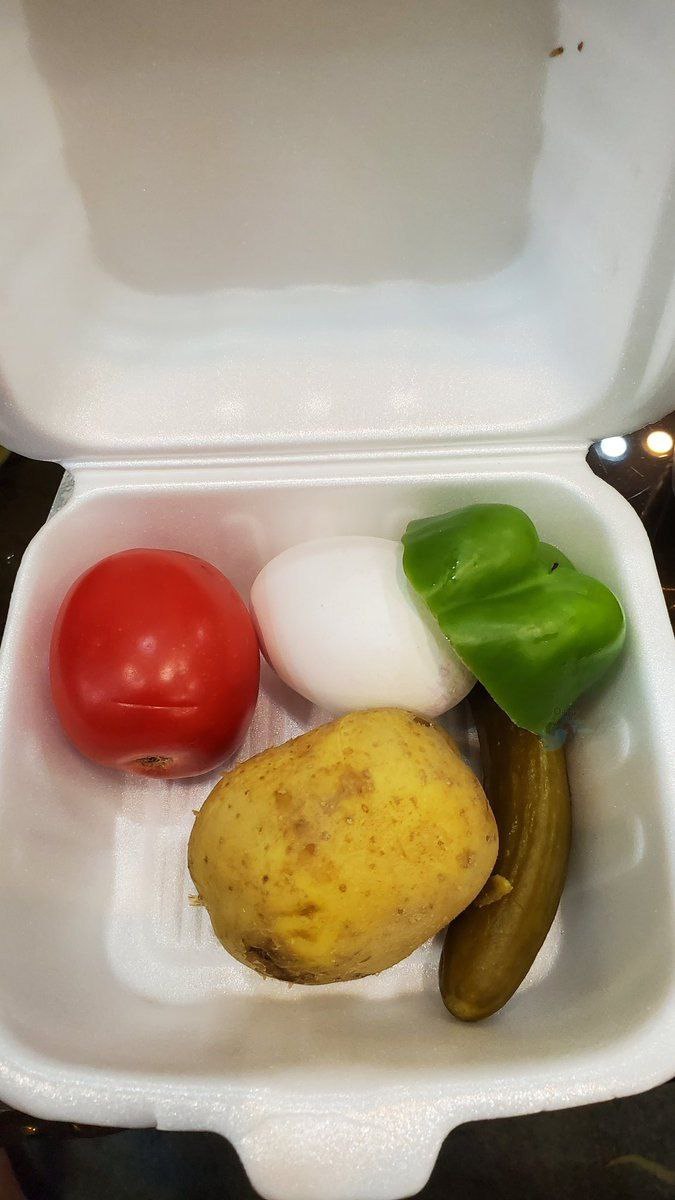 عکس شوکه‌کننده از وعده غذایی یک پزشک اورژانس