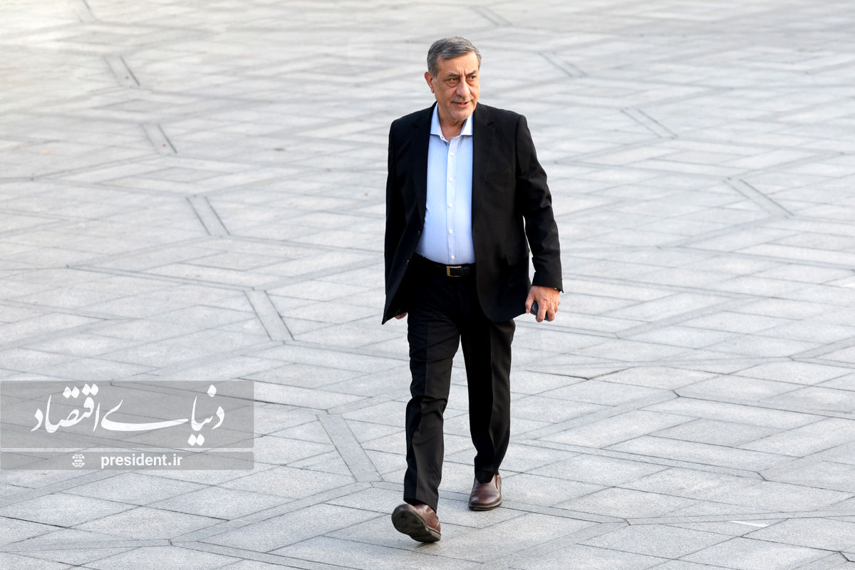 معاون رئیس‌جمهور: قیمت بنزین سوپر وارداتی بیش از ۵۰ هزار تومان خواهد بود