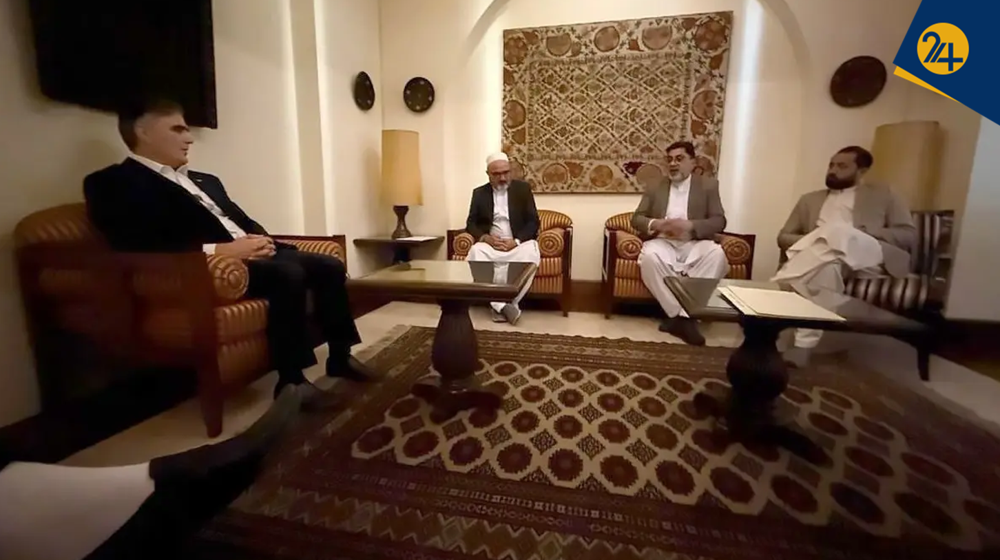 نشست با آفتابه بپاهای مسجد شاه / ماجرای دیدار عجیب فرزین با اتحادیه صرافان هرات چه بود؟