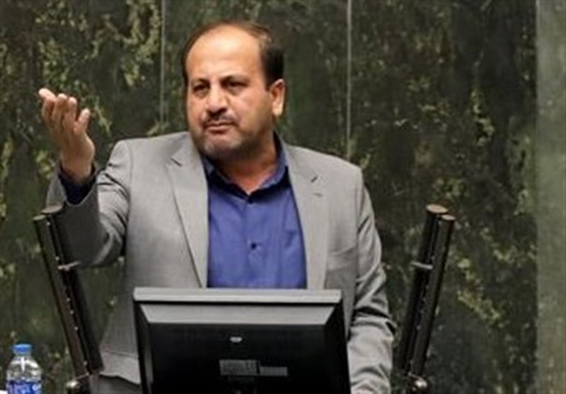 نوروزی، نماینده مجلس: قیمت دارو ۴ برابر شده/ تورم افسارگسیخته بالای ۴۰ درصد کمر مردم را شکسته است