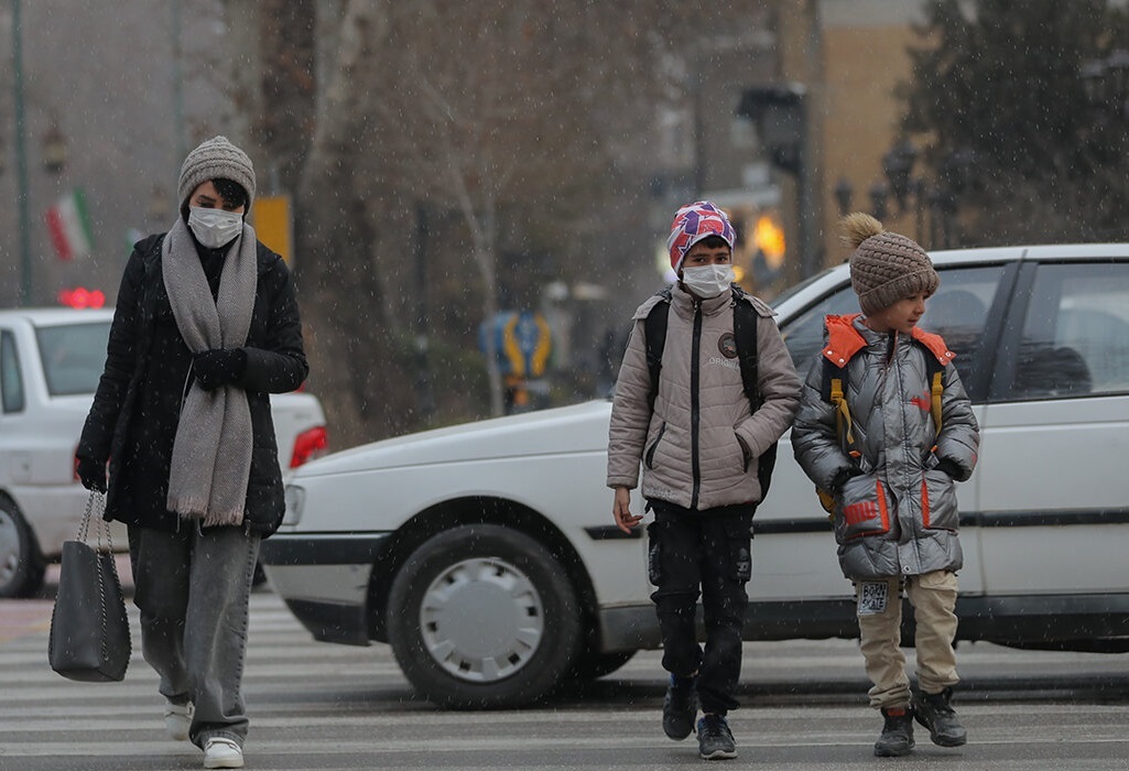 وزارت بهداشت: آلودگی هوا احتمال ابتلا به آنفلوآنزا را بیشتر می‌کند / آنفلوآنزا در افراد مبتلا به بیماری زمینه‌ای منجر به مرگ می‌شود