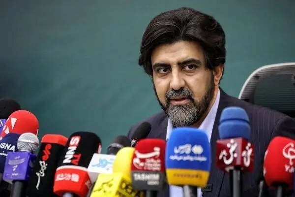 سخنگوی زاکانی: اینکه برخی از مدیران دوره قالیباف، درباره تراکم فروشی صحبت می‌کنند، شبیه این است که سلطان سکه در مورد افزایش قیمت سکه صحبت کند