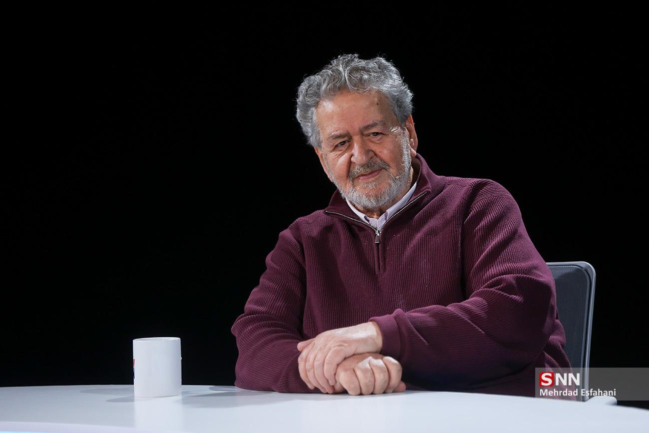 حمله عابدینی به خداداد عزیزی/در عمرت کلا ۲ بار دریبل زده‌ای!/ نمی‌شود این آدم را با دایی، باقری و مهدوی‌کیا مقایسه کرد