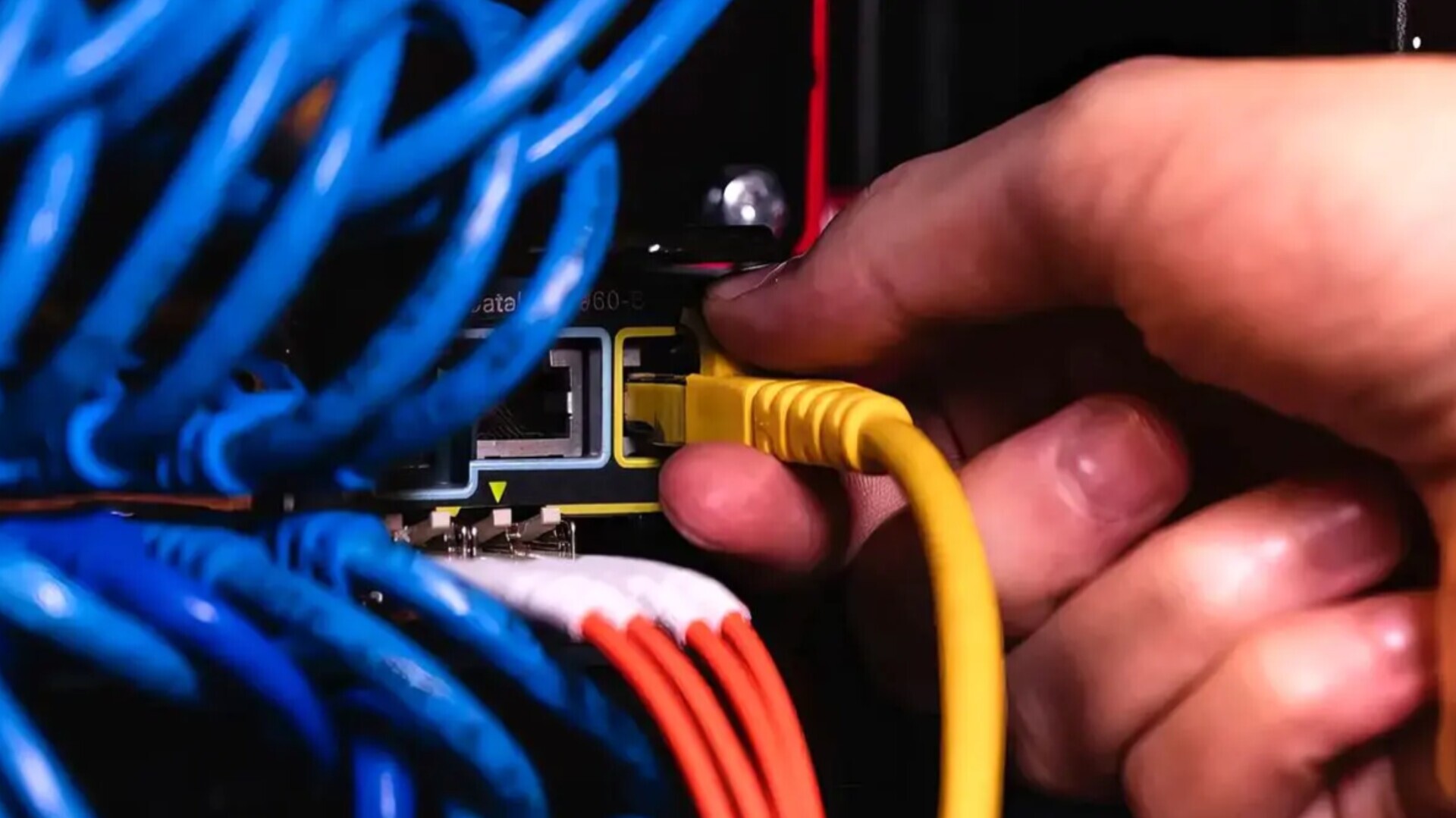 گزارش نت بلاکس: از قطعی اینترنت در ایران ۴۰۰ ساعت می‌گذرد/ دسترسی یک درصد است