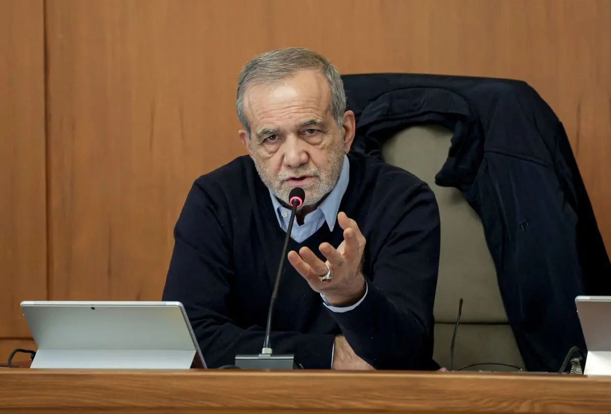 سخنگوی دولت: رئیس‌جمهور با شنیدن گزارشی درباره حوادث اخیر، مجدداً دستور پیگیری مسائل خانواده‌های شهدا، جانبازان و آسیب‌دیدگان را دادند