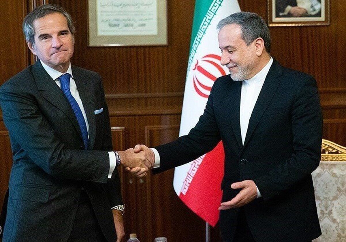 عراقچی: فعلا برنامه‌ای برای دیدار با گروسی نداریم