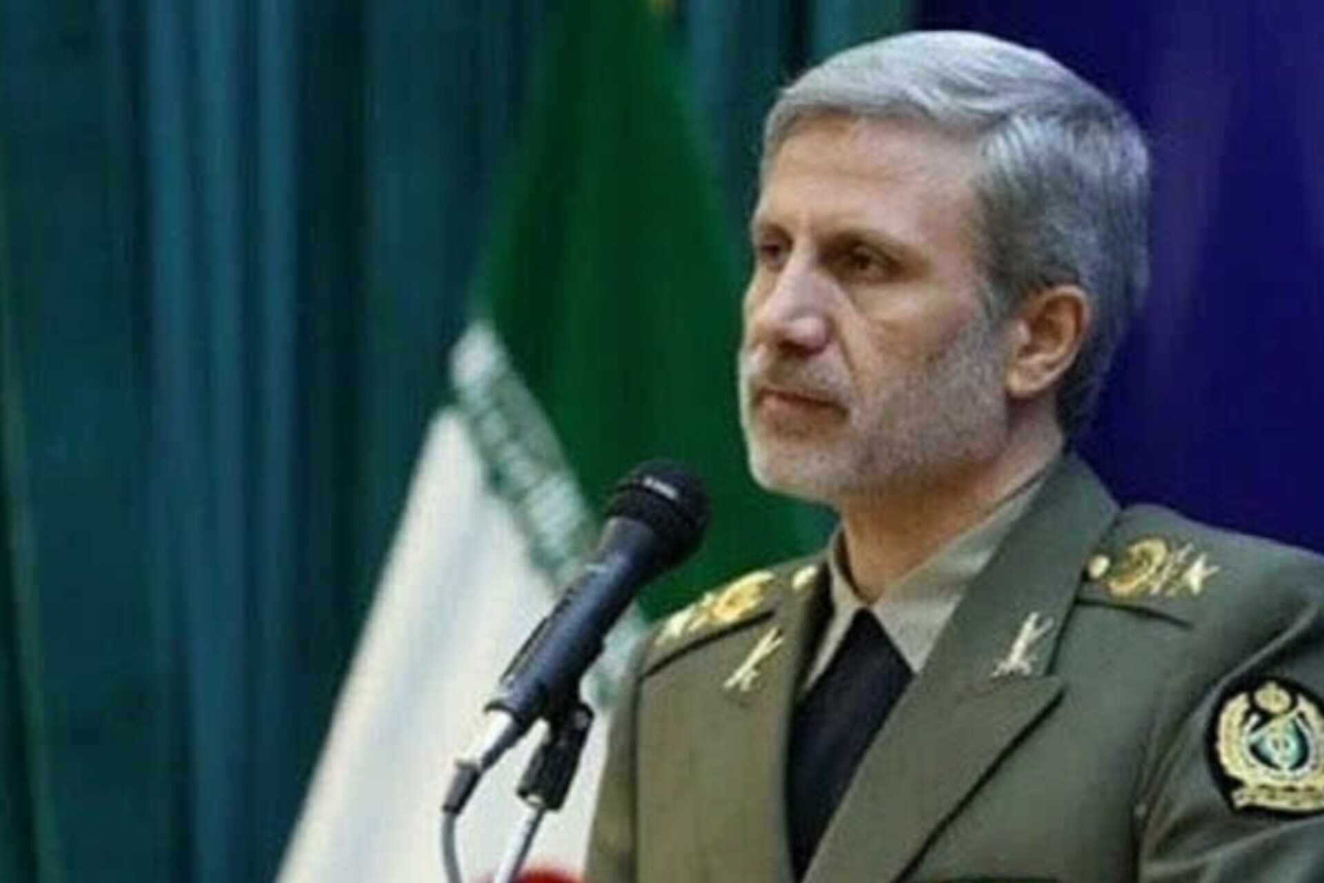 سرلشکر حاتمی، فرمانده کل ارتش: دست ما روی ماشه است/ حتی روسیه با وجود ۳ سال درگیری با ناتو، تجربه جنگ ۱۲ روزه ما را ندارد