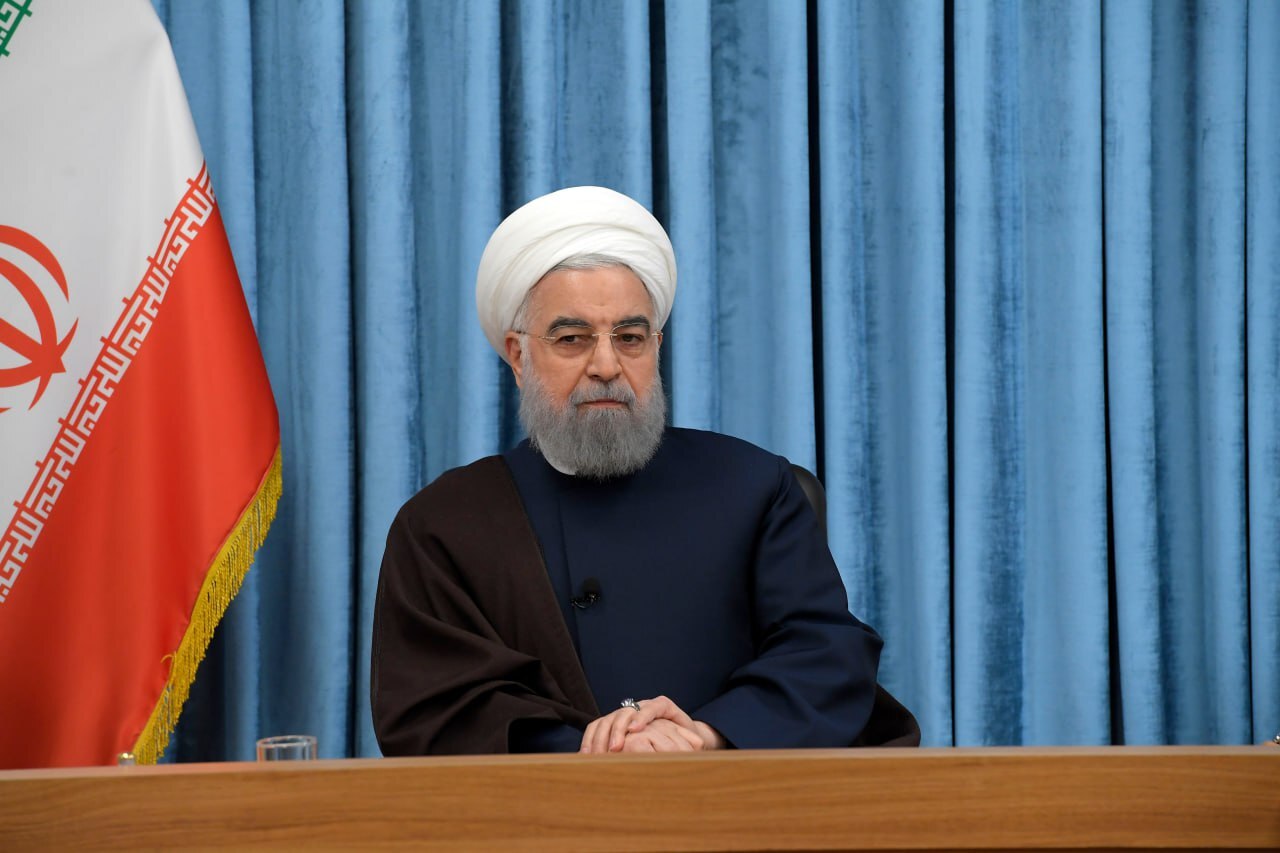 روحانی: لجبازی در برابر مردم جواب نمی‌دهد/ اگر ۸ تا ۱۰ مسأله مردم را به همه‌پرسی بگذاریم و بگوییم هر چه گفتند ما تسلیم هستیم، والله ۹۵ درصد ملت اعلام رضایت می‌کنند