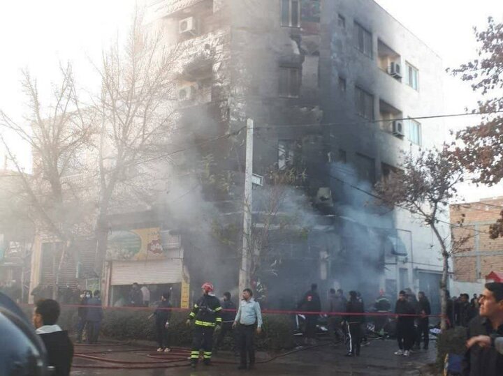 ۱۵۰ نفر از ساختمان دودآلود در اصفهان نجات یافتند