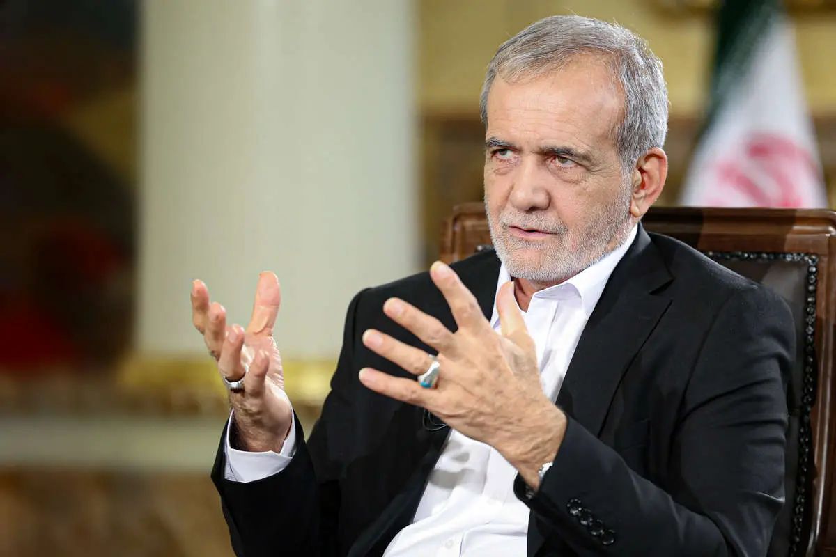 پزشکیان: به وزیرخارجه دستور دادم که در صورت وجود فضای مناسب، زمینه مذاکره با آمریکا را فراهم سازد