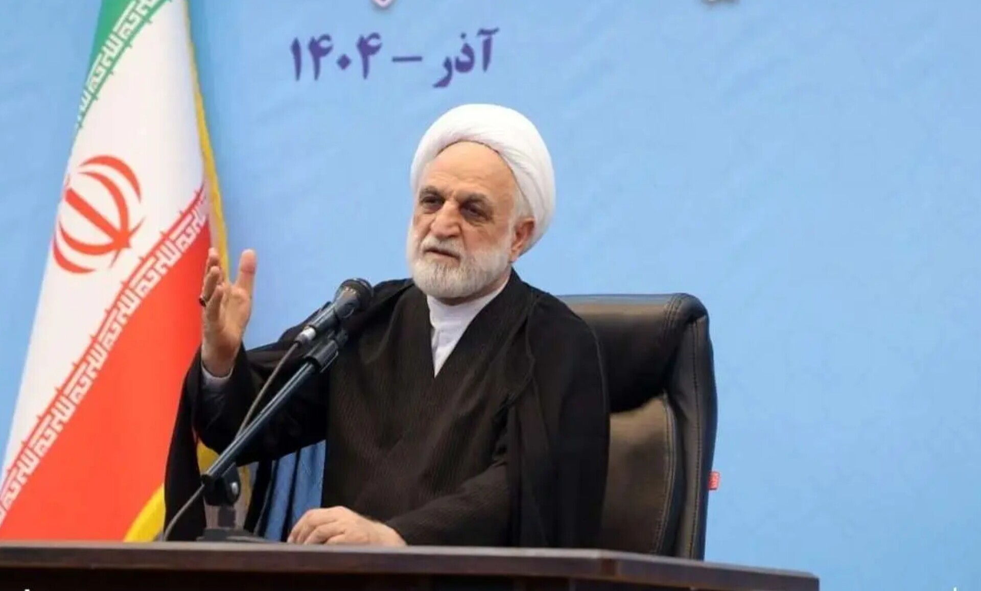 رئیس قوه قضائیه: همه کسانی که به نحوی مسئله امنیتی داشتند را فعلا از فهرست عفو‌ها خارج کردم