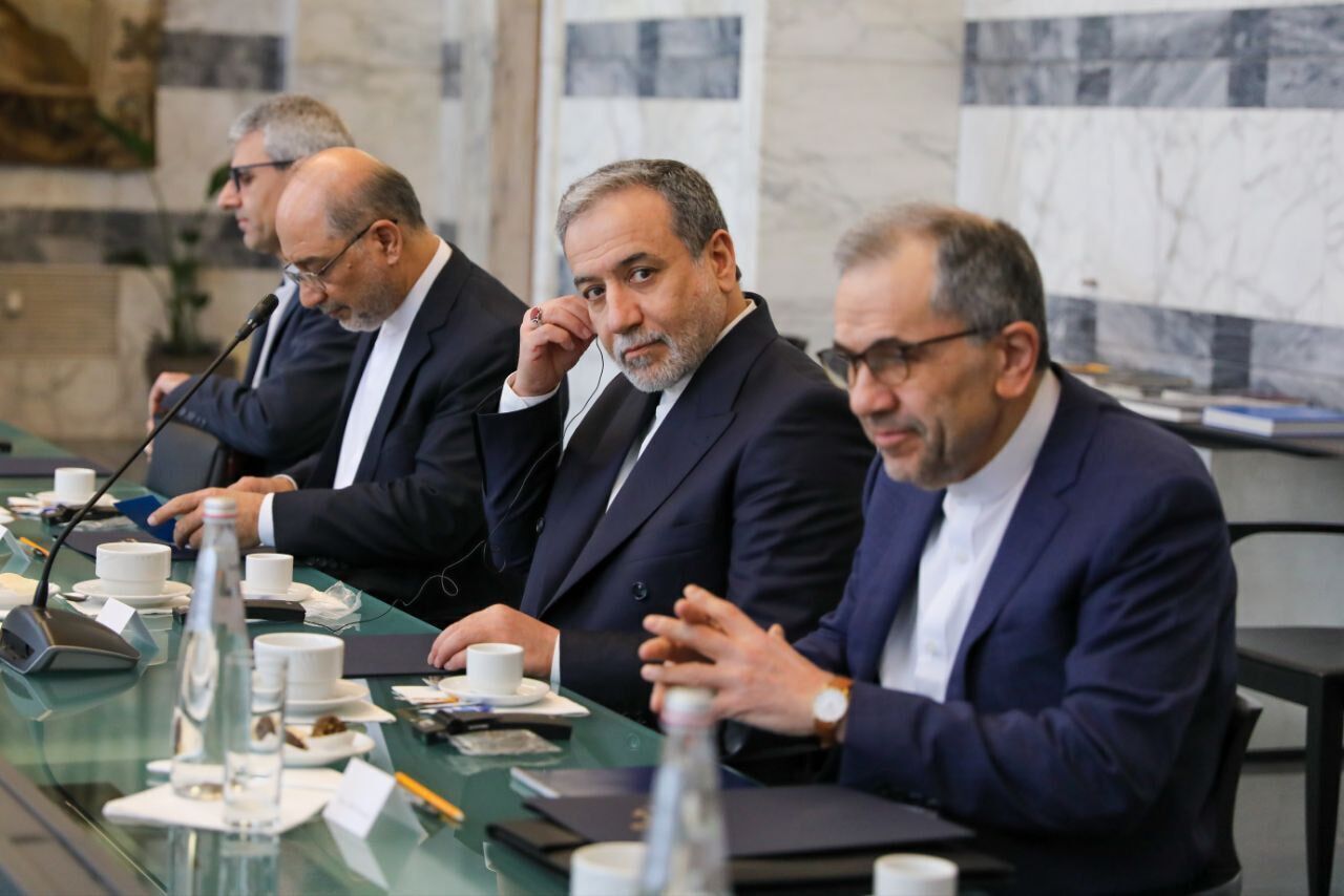 سخنگوی وزارتخارجه: وارد جزئیات مرتبط با رفع تحریم‌ها و مباحث هسته‌ای شدیم/ آماده‌ایم برای نهایی کردن توافق چند روز یا چند هفته اینجا باشیم/