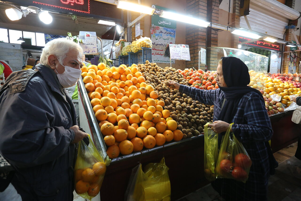 سازمان میادین میوه و تره‌بار: مردم از ۱۵ اسفند میوه، فرنگی‌جات، خرما، مواد پروتئینی، آبزیان و… را می‌توانند با کالابرگ خریداری کنند
