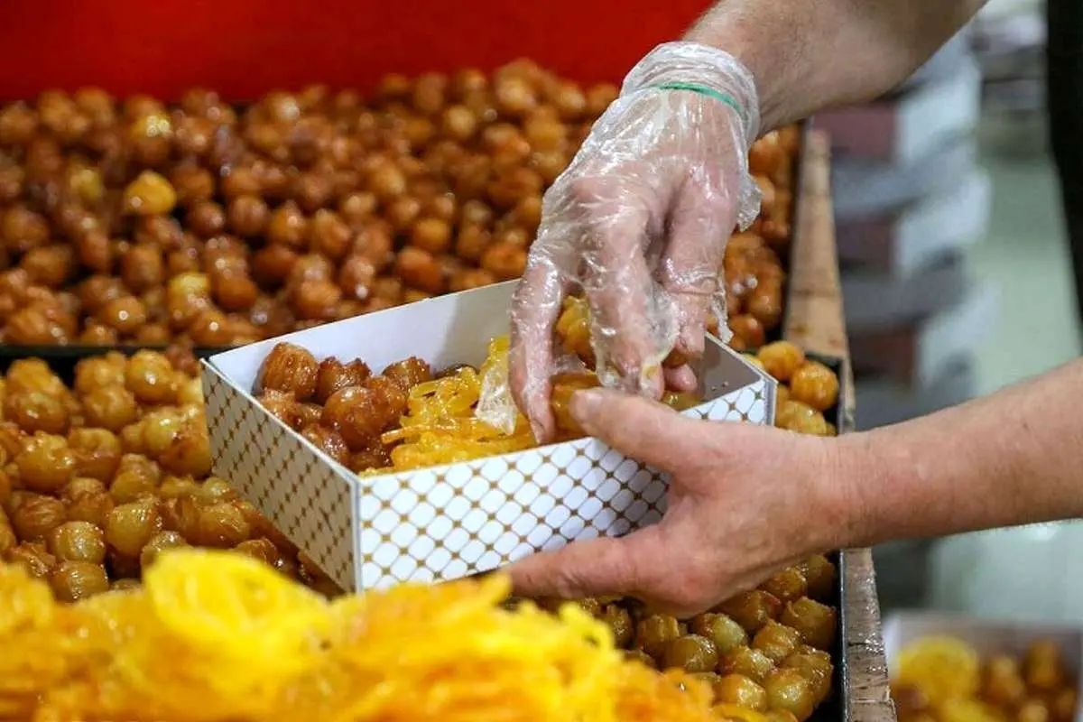 رئیس اتحادیه قنادان: فروش زولبیا و بامیه نسبت به سال‌های قبل ۵۰ درصد کاهش داشته و بسیار ضعیف بوده