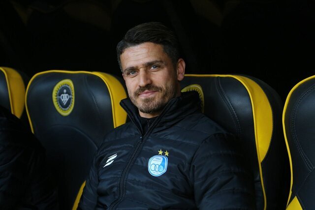 وریا غفوری: هم خط تلفن همراهم مسدود شده هم کافه‌هایم پلمب شده‌اند