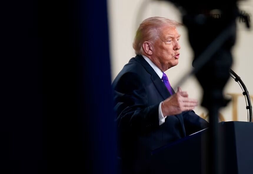 ترامپ: ایران در حال حاضر روی توسعه موشک‌هایی کار می‌کند که به زودی به آمریکا خواهند رسید