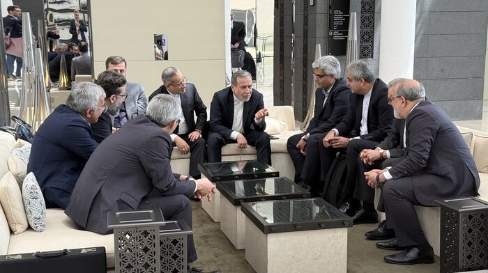 صداوسیما: به نظر می‌رسد که ایران و آمریکا نسبت به دیدگاه‌های یکدیگر، چراغ سبز نشان داده‌اند/ وزیر خارجه عمان: مذاکره‌کنندگان با گشودگی بی‌سابقه‌ای نسبت به ایده‌ها برخورد می‌کنند