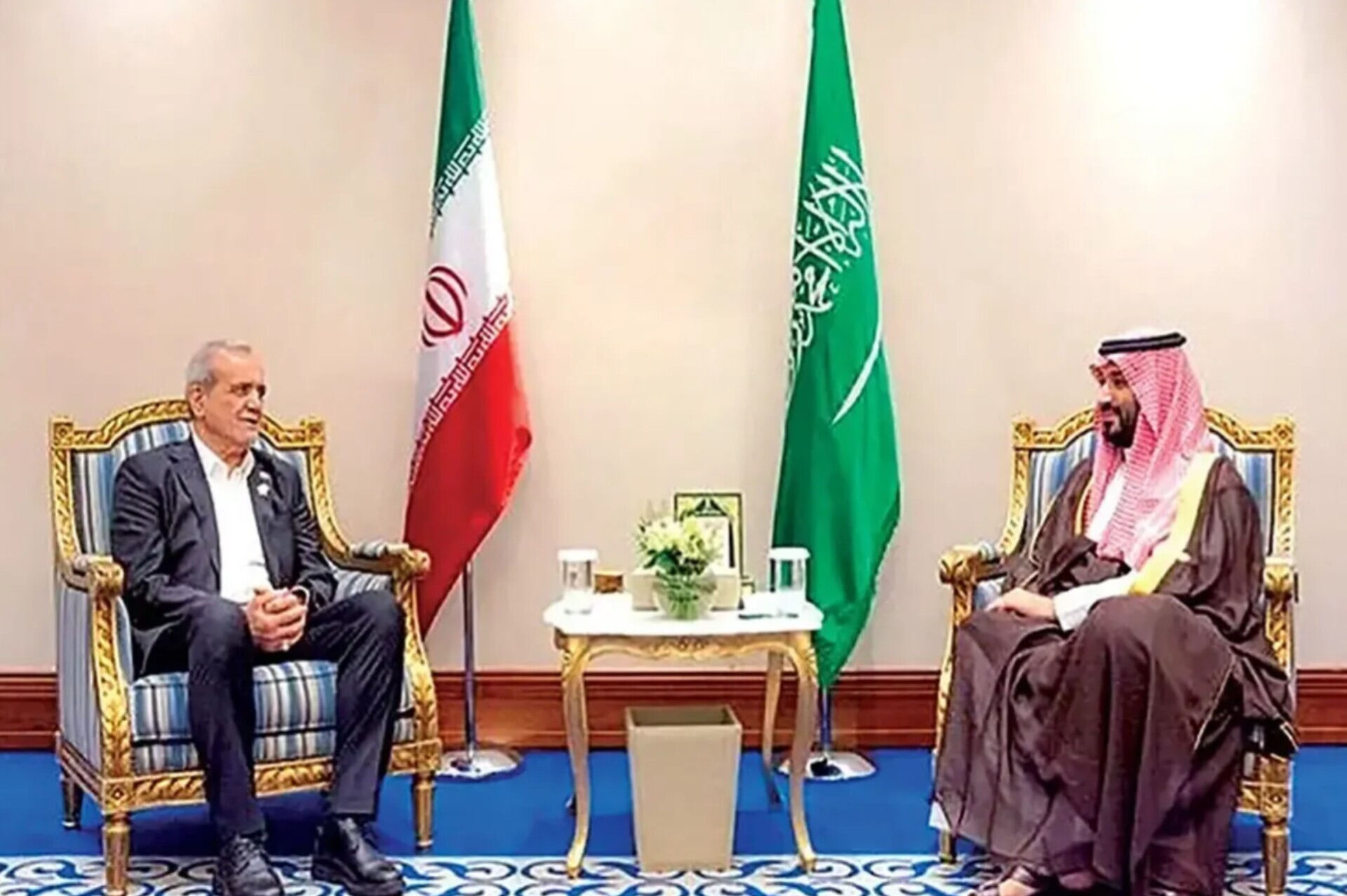 سفیر ایران در عربستان: در گفت‌وگویی که میان پزشکیان و بن‌سلمان انجام شده، هر دو طرف بر سر جلوگیری از جنگ در منطقه تأکید کردند