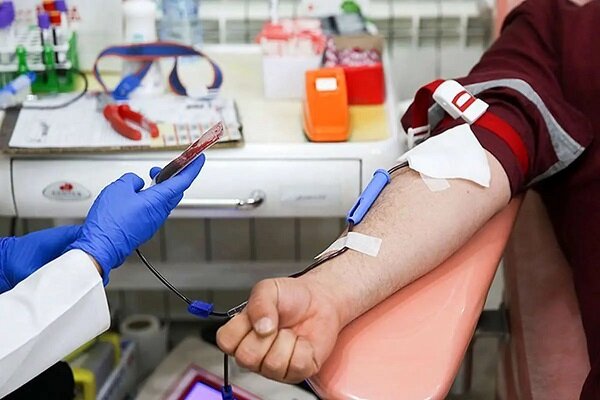 اهدای ۲۶۱ واحد خون در روز ۲۲ بهمن در استان اصفهان محقق شد