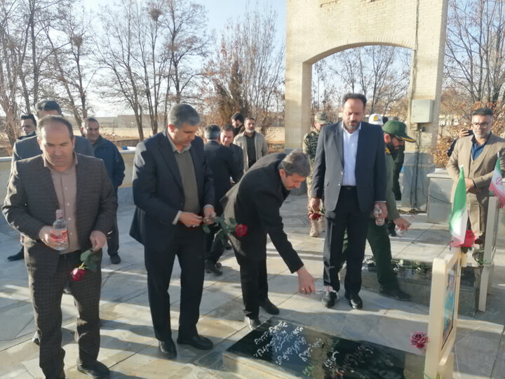 سفر استاندار به سمیرم؛ پروژه‌های عمرانی، ورزشی و برق‌رسانی افتتاح شد