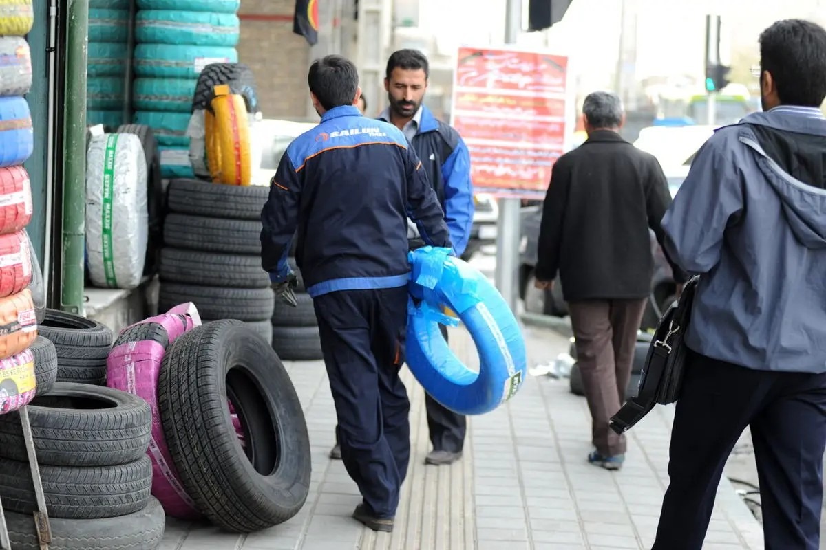 دبیر انجمن واردکنندگان لاستیک خودرو از توقف ثبت سفارش لاستیک در سال جاری خبر داد