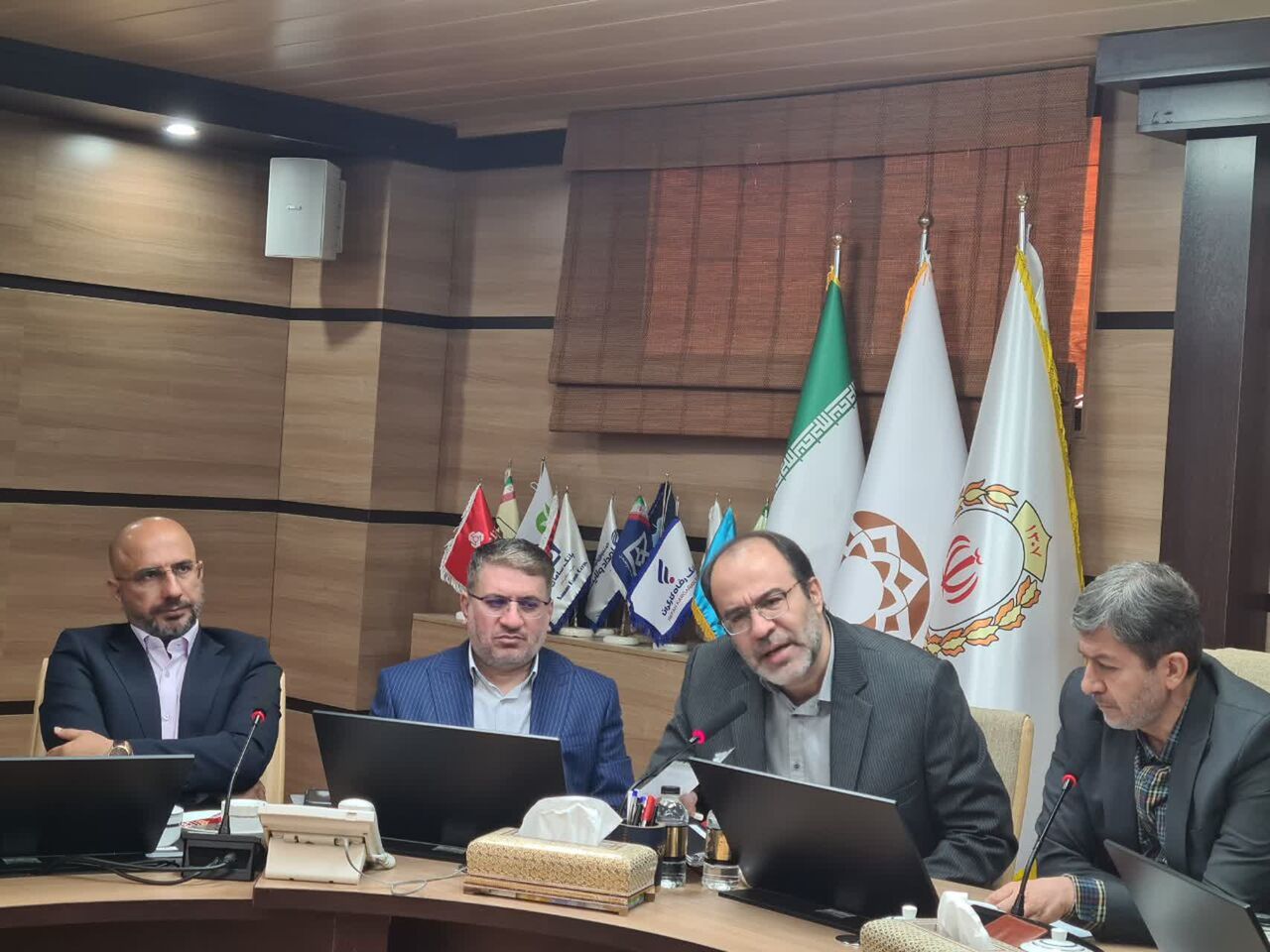 نماینده مجلس: بانک‌های اصفهان بهانه‌ای برای عدم پرداخت تسهیلات ندارند