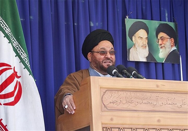 میردامادی: انقلاب اسلامی ایران با اقتدار مسیر خود را ادامه می‌دهد