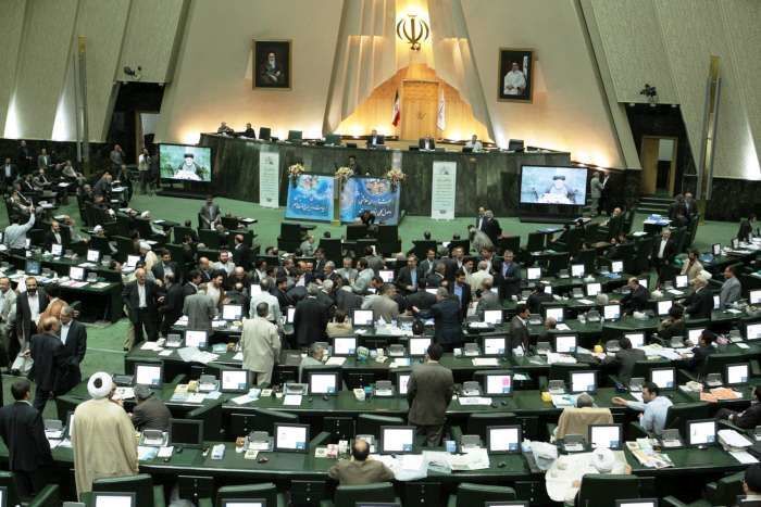 مصوبه تازه مجلس: ۶ ماه تا ۲ سال زندان برای مصاحبه، شرکت در گفت‌و‌گو یا هر گونه ارتباط با رسانه‌های آمریکایی یا رسانه‌هایی که آمریکا آن‌ها را تأمین مالی می‌کند