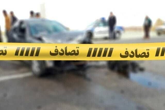 برخورد اتوبوس و مینی‌بوس در کاشان ۱۸ مصدوم داشت
