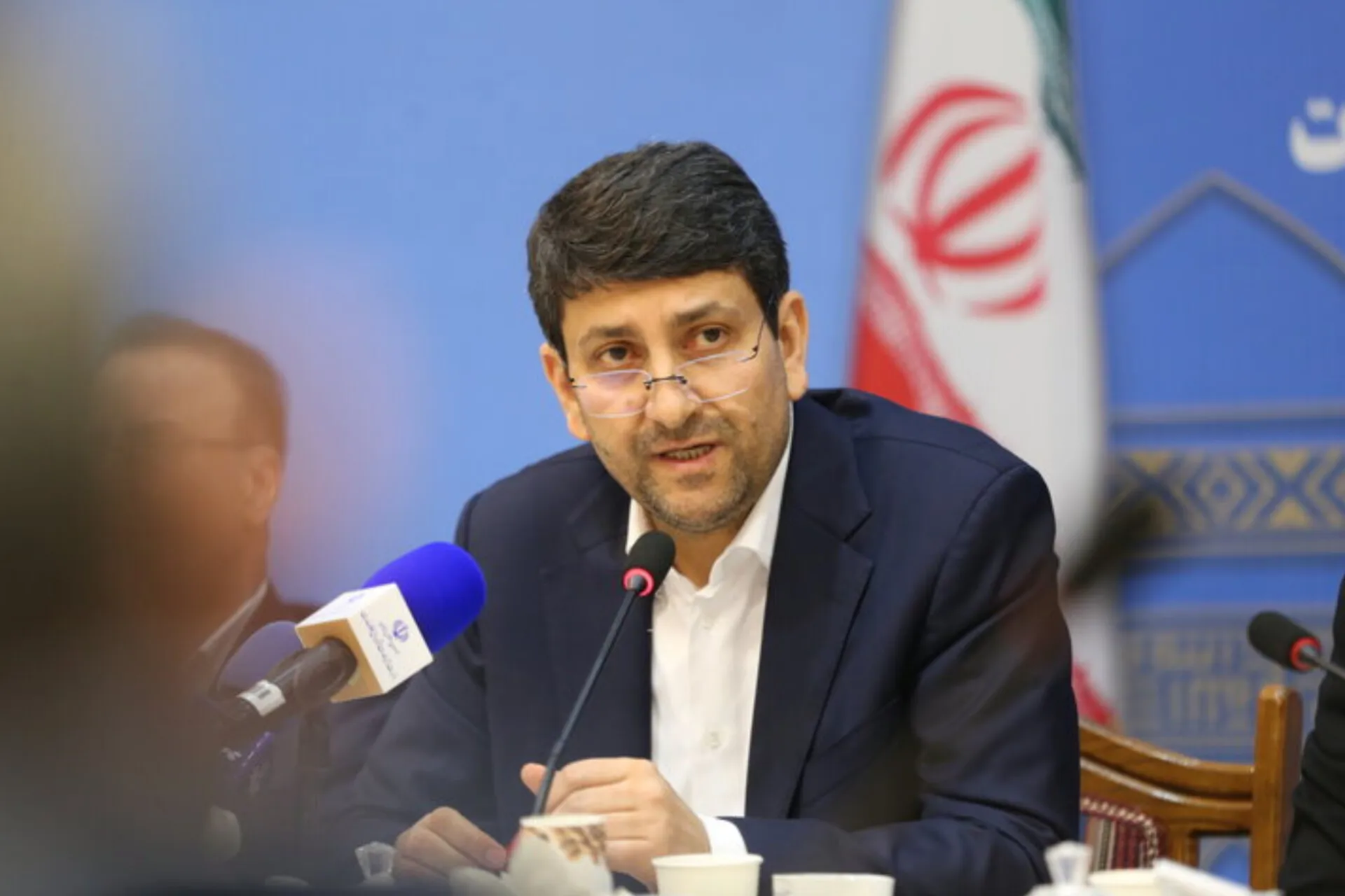 وزیر ارتباطات: اظهاراتی که اختلالات در خدمات بانک‌ها را به اتصال اینترنت بین‌الملل مرتبط می‌دانند، غیر حرفه‌ای است