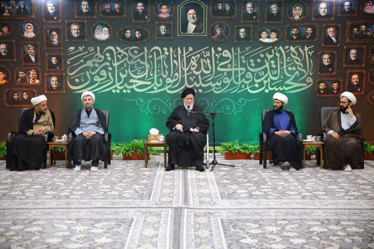 علم‌الهدی: امت اسلامی باید انتقام رهبری را بگیرد