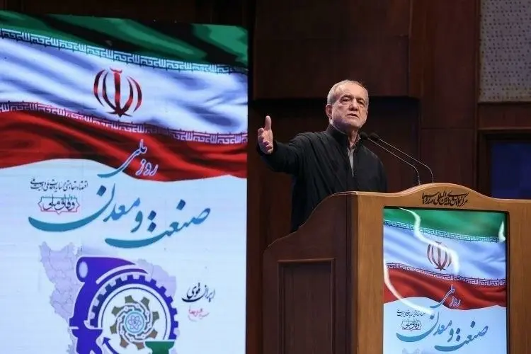 انتقاد مجدد پزشکیان از صدا و سیما؛ تنها، بخشی از سخنان رهبر شهید درباره عدم مذاکره را پخش می‌کنند/ ایشان بر ضرورت خاتمه دادن به این وضعیت تأکید داشتند