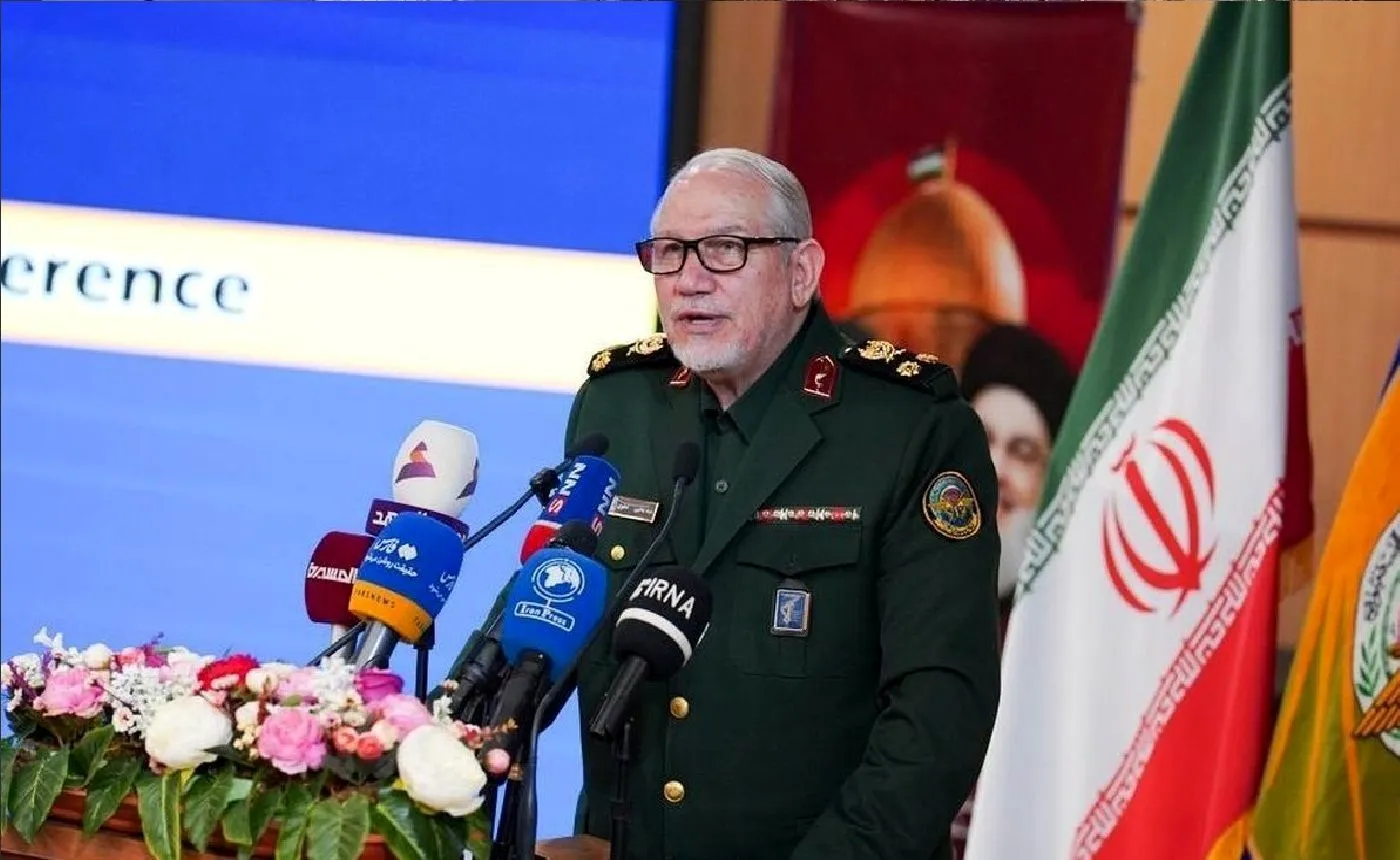 سرلشکر رحیم‌صفوی: در سال ۱۳۹۰، رهبر شهید از من خواستند طرحی را برای بستن تنگه هرمز ارائه دهم