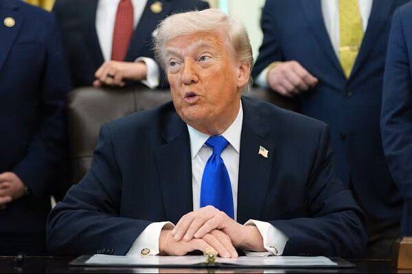 نیویورک تایمز: ترامپ روز جمعه با مشاوران ارشد خود درباره تشدید حملات علیه ایران دیدار کرد