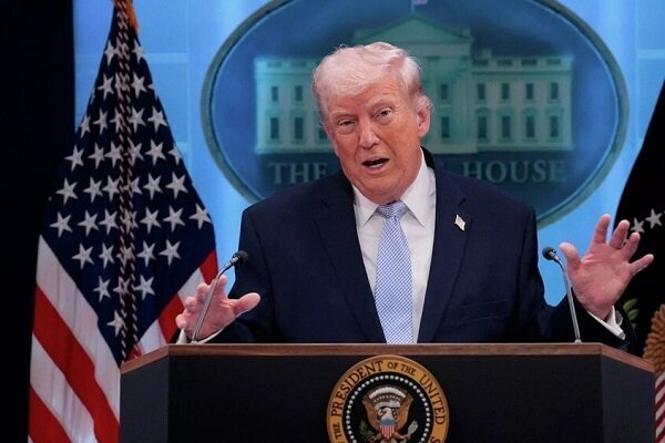 ترامپ: در آستانه توافق با ایران نیستیم/ ما کنترل تنگه هرمز را در دست داریم!