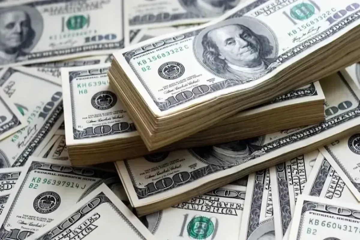 نرخ دلار برای نخستین بار از۲۰۰هزار تومان عبور کرد
