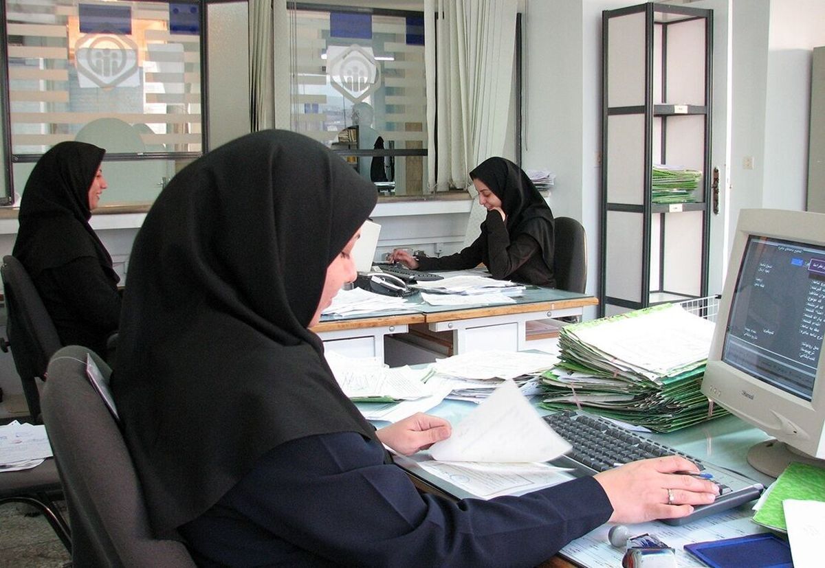 گرمای هوا ادارات خوزستان را در روز چهارشنبه دورکار کرد