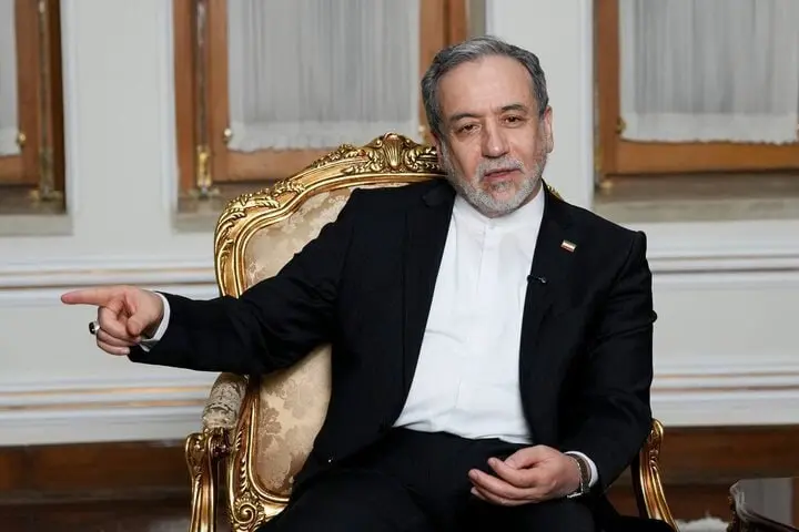 زمان بازگشت عراقچی به ایران جلو افتاد!