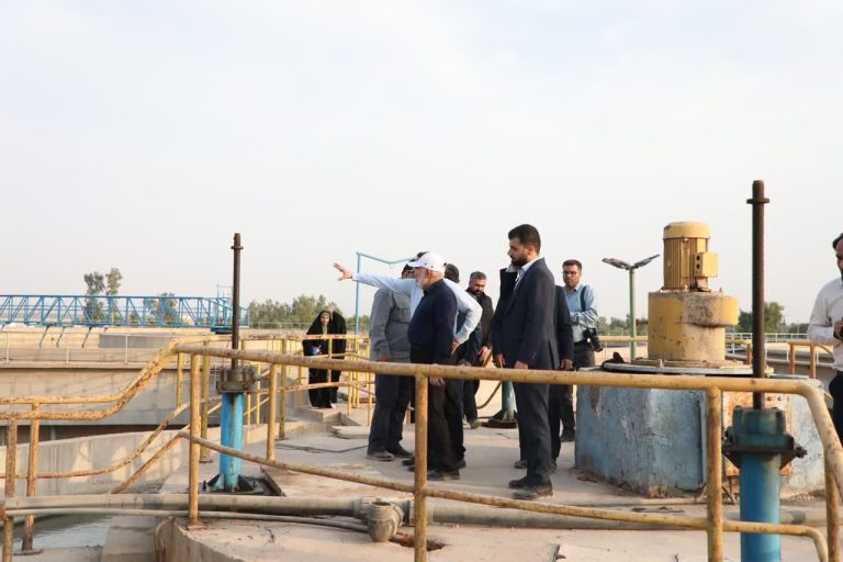 استاندار: صنایع خوزستان به سمت بازچرخانی آب حرکت کنند