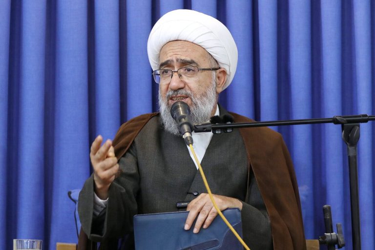 آیتالله جواد مروی:یکی از وظایف مردم، دفاع تمامقد از ولایت فقیه است/ اطاعت از ولی فقیه، وظیفه مردم است