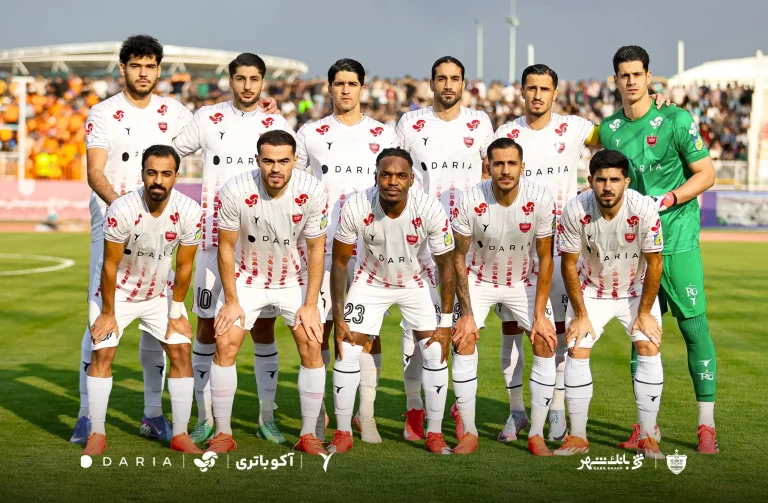 پرسپولیس به صدر جدول رسید