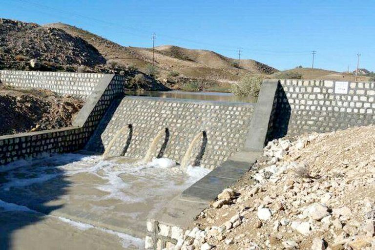 استاندار خوزستان: ۱۰۲ نقطه سیلبند استان در اولویت ترمیم قرار گرفت